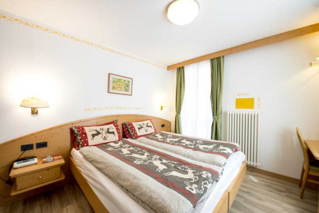 Hotel Rosella Park & Wellness 3*