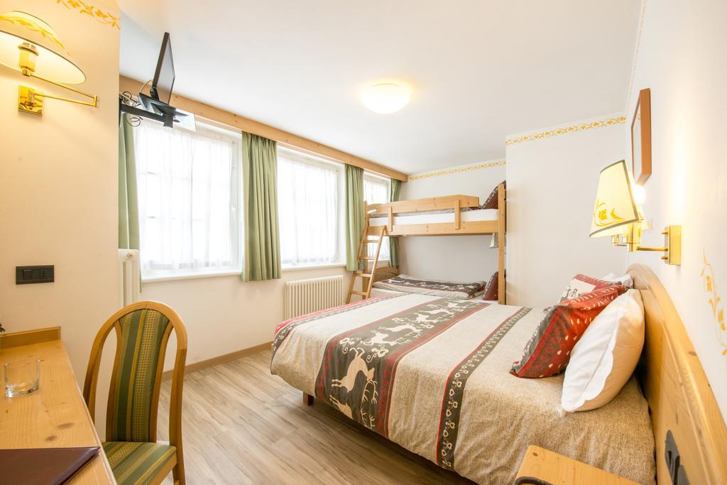 Hotel Rosella Park & Wellness 3*